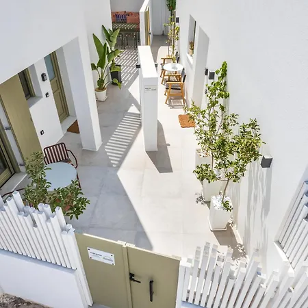 Joelia B Paros Naoussa